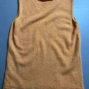 Cashmere Ellen Tracy Women’s size M Orange Sleeveless Knit Top